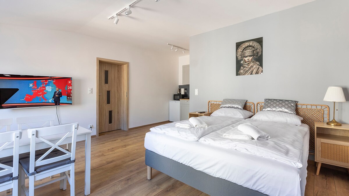 Apartament 8