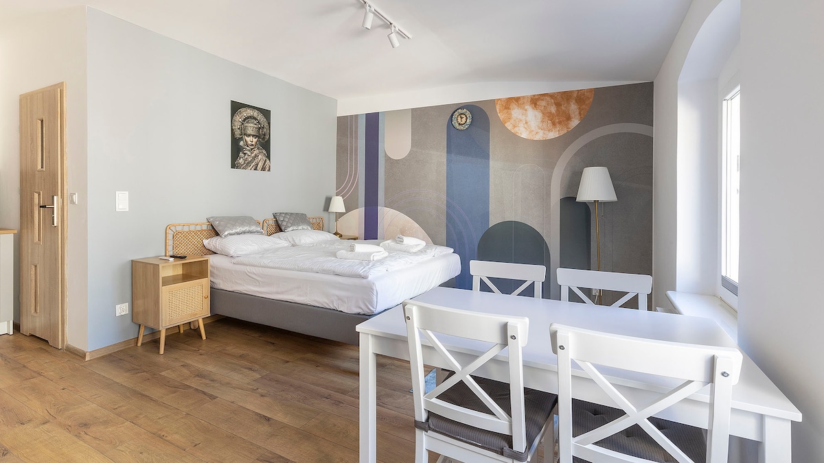 Apartament 8