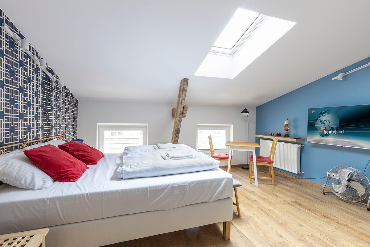 Apartament 103